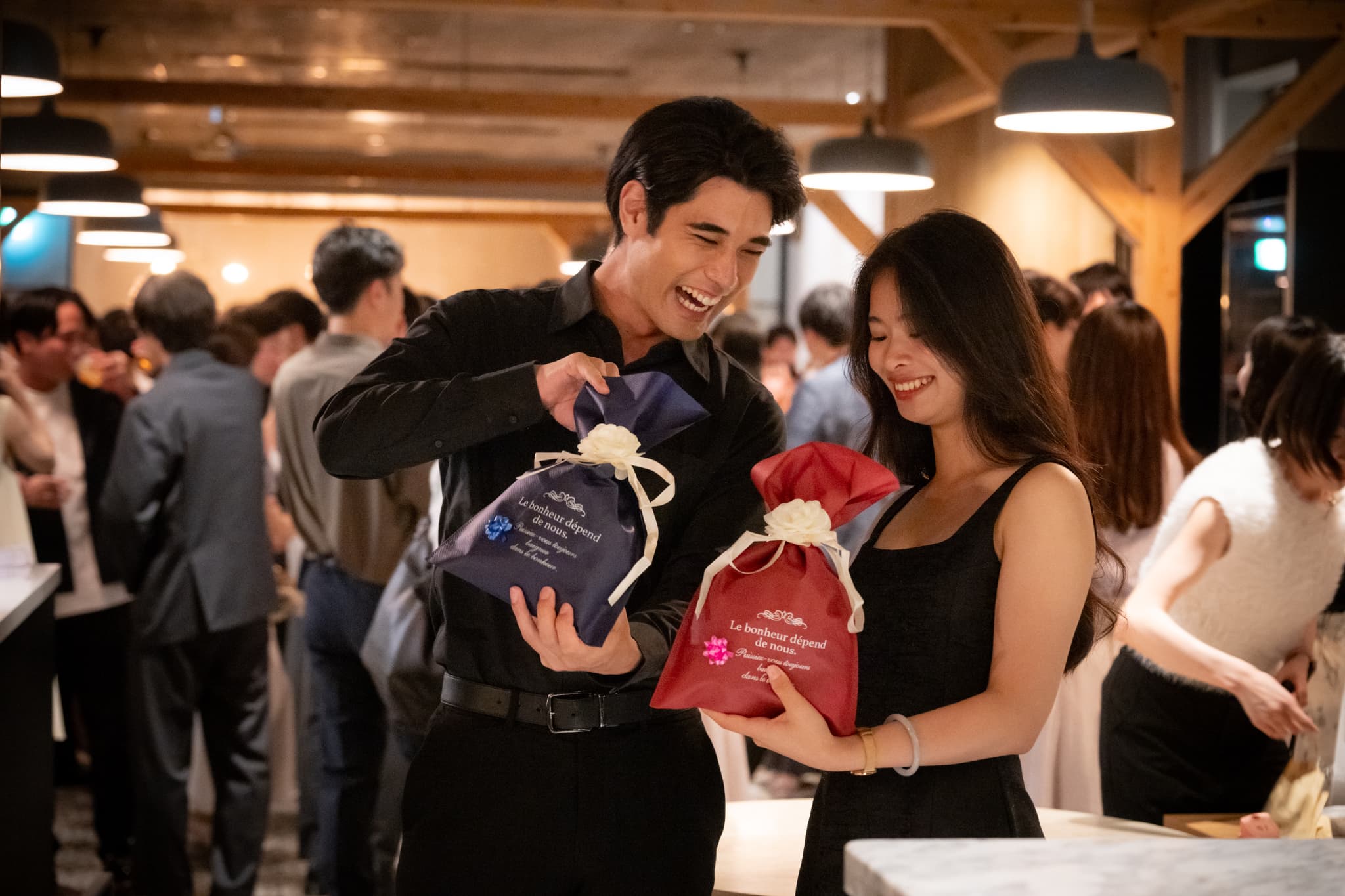 [HCM] 🎄Chỉ dành cho người độc thân ★ Tiệc đứng